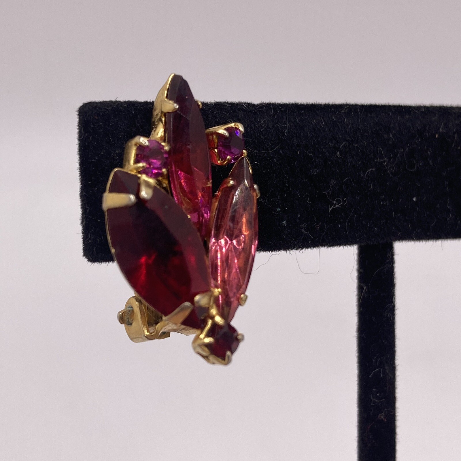 VTG Fuchsia Pink Red Glass Rhinestone Gold Tone Clip Earrings