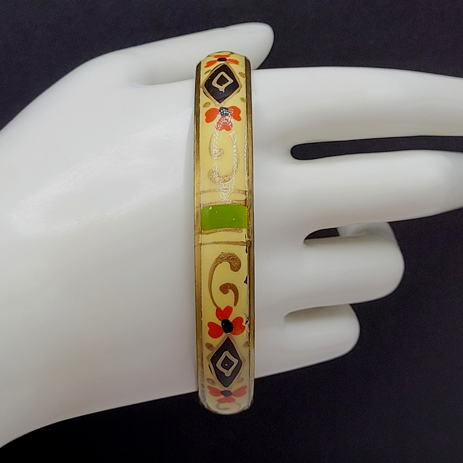 Hand Painted Cream Green Gold Enamel Vintage Bangle Brass Tone Bracelet 9 Inch
