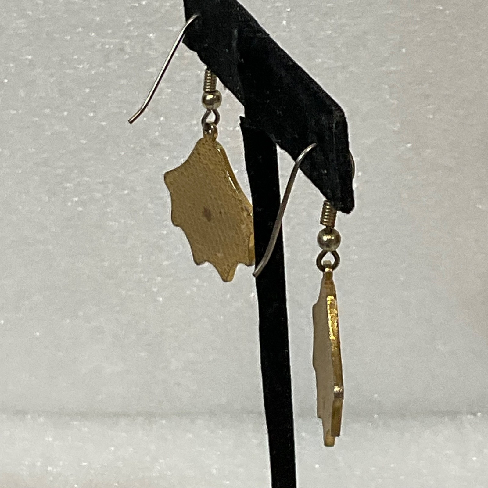 Vintage Web Gold Tone Cloisonné Earrings Black White Enamel Fan Shape Dangle