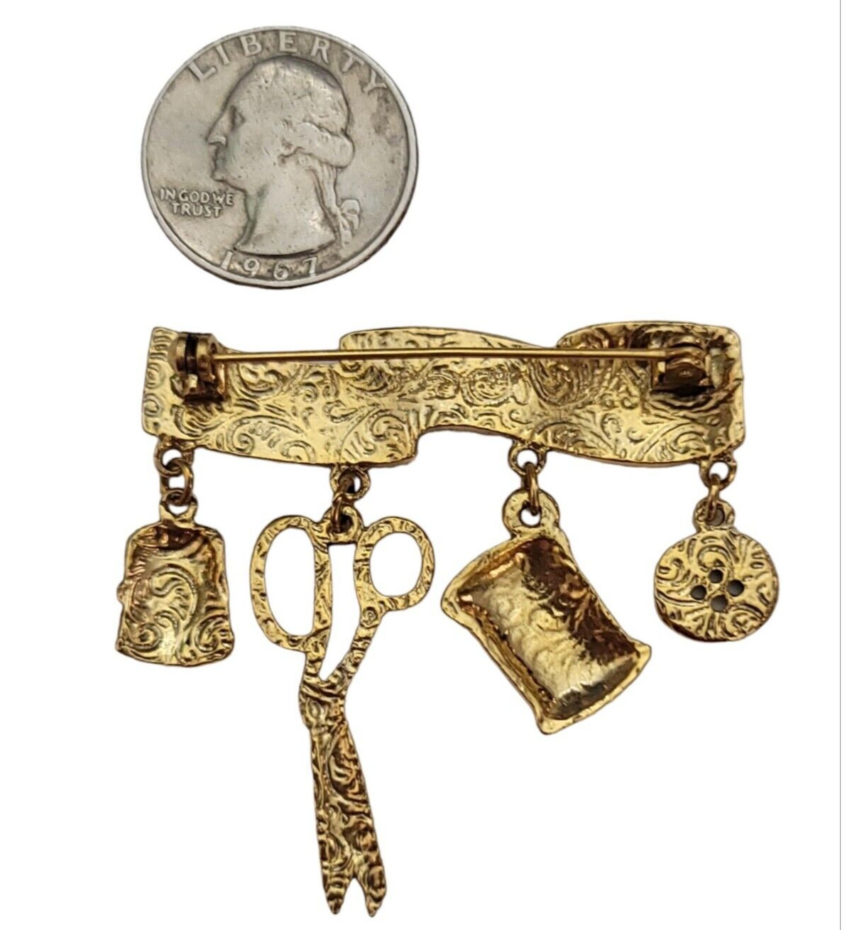 1928 Brand Measure Tape Thread Scissors Sewing Bar Charm Brooch K699