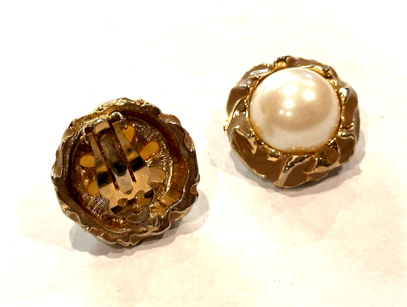 AVON SARAH COVENTRY STANNARD ABALONE FAUX PEARL OPAL GOLD CLIP POST EARRINGS LOT