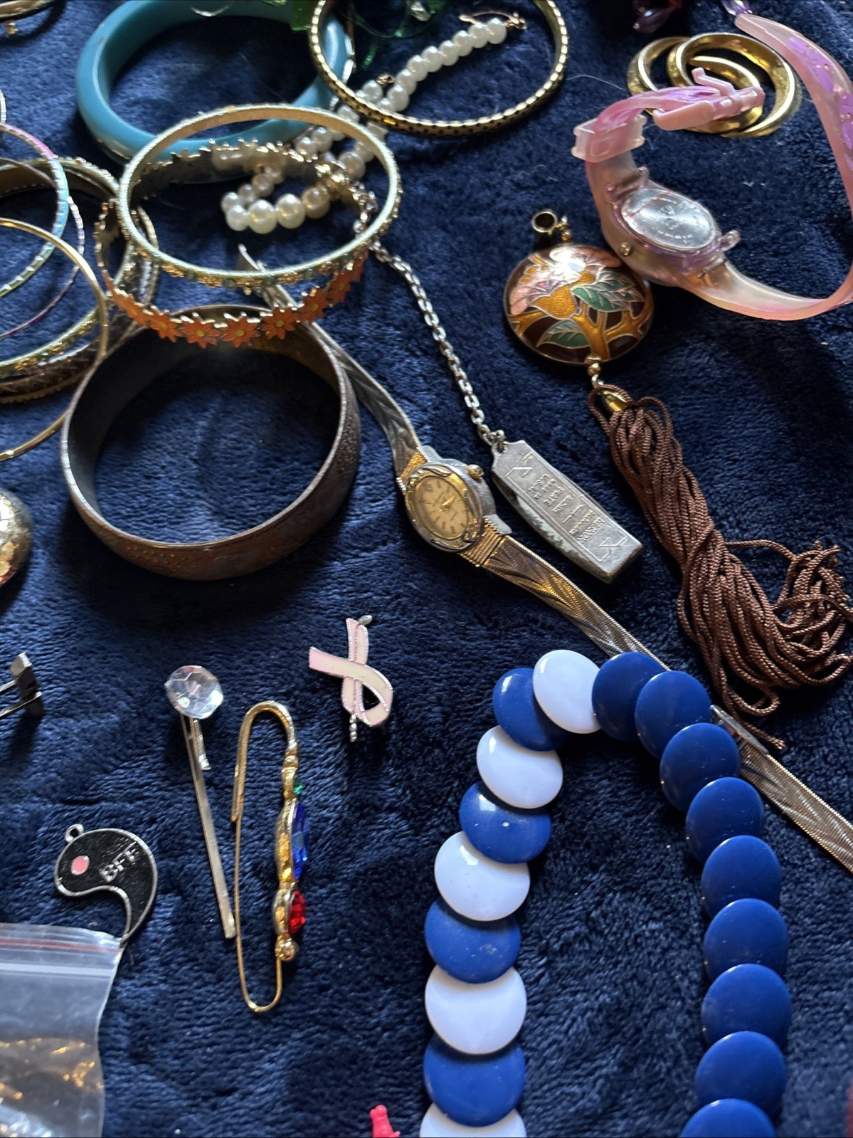 3lbs Custome Jewelry Lot Vintage Pins Braclets Necklaces 50s 60s 70s 80s #1