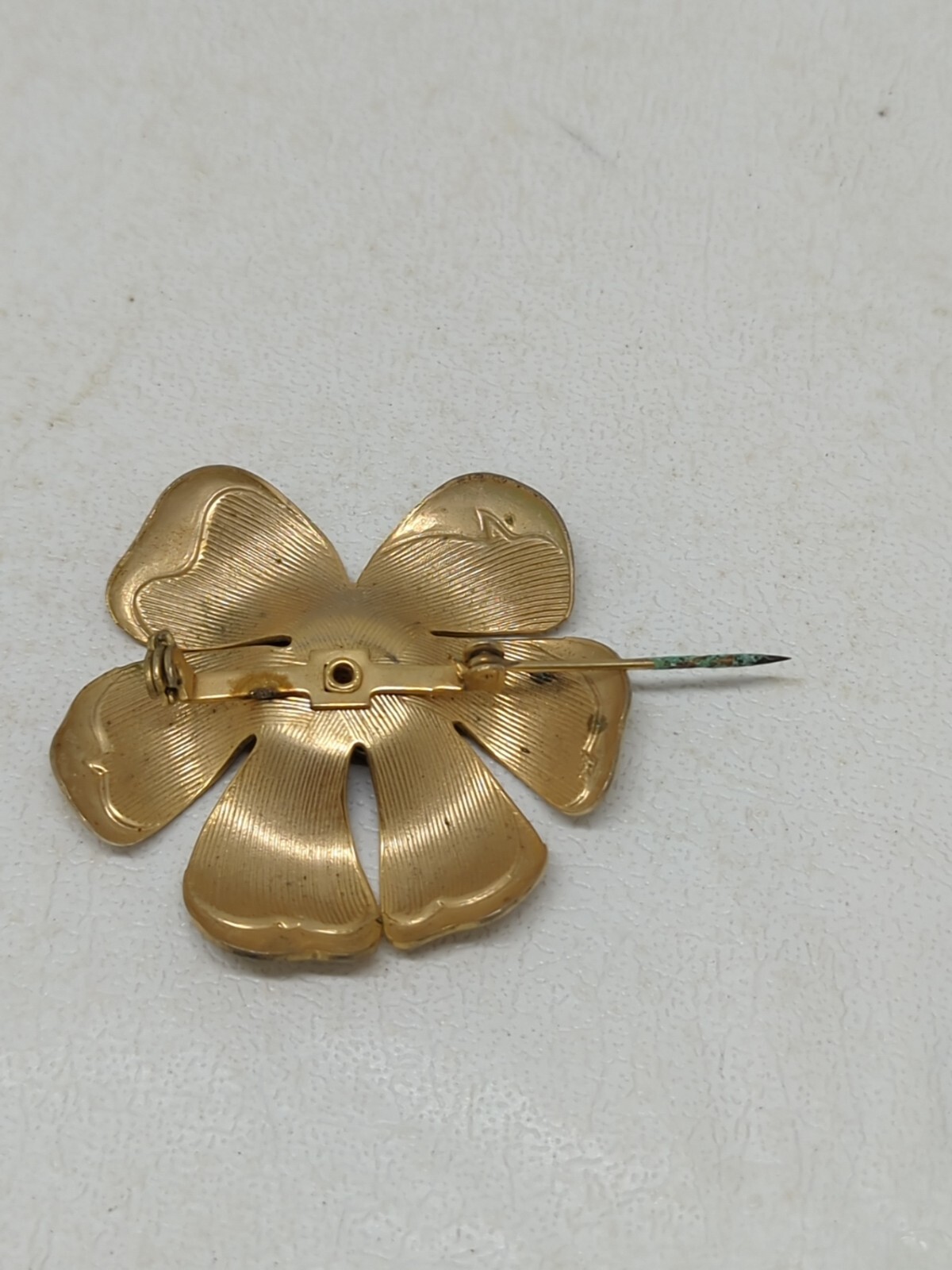 Flower Brooch & Screw Back Earring Set Gold Tone 1950’s-60’s Classic MCM