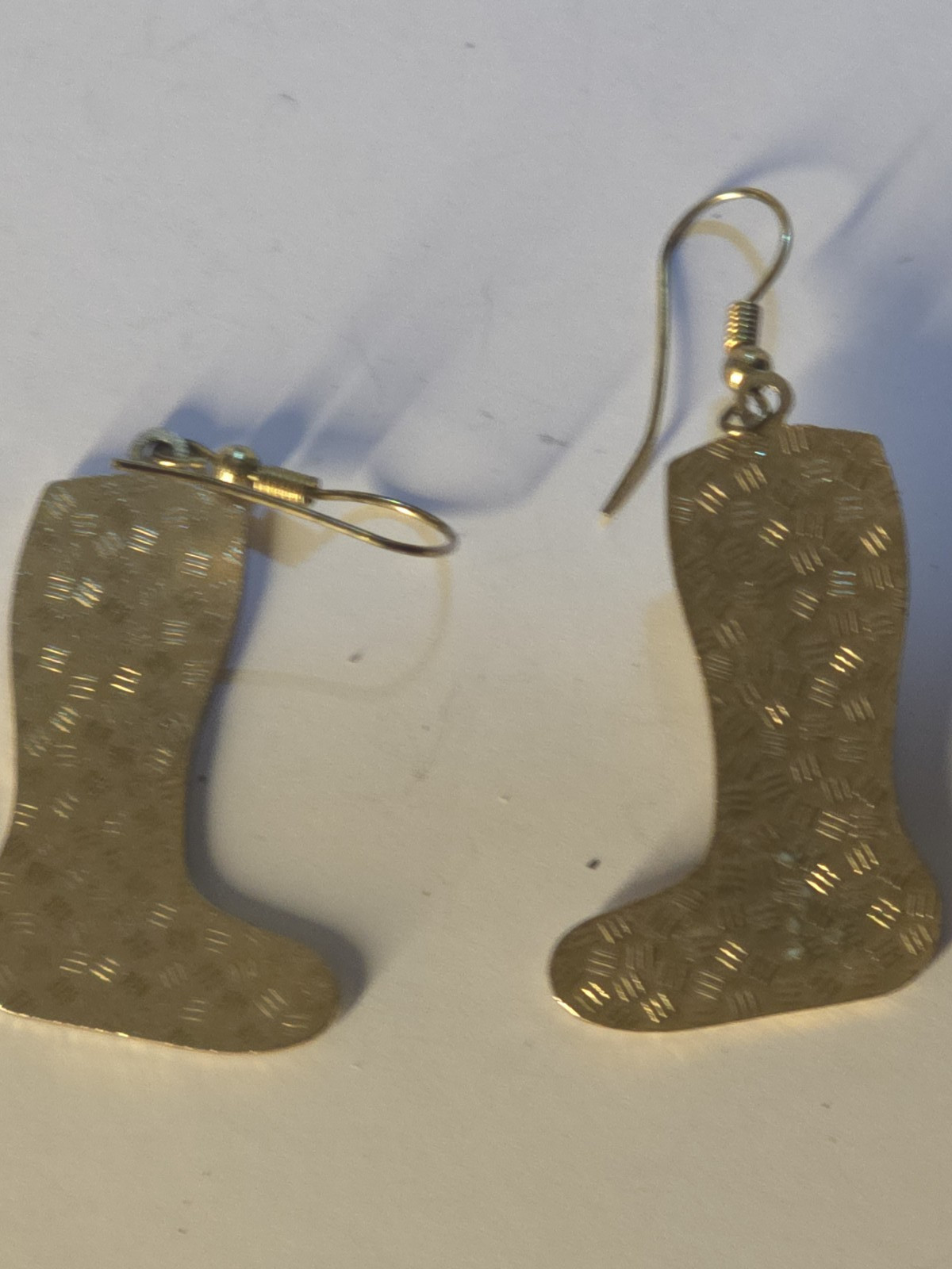 Vintage cloisonne white socks flower enamel gold tone earrings 39×21 mm