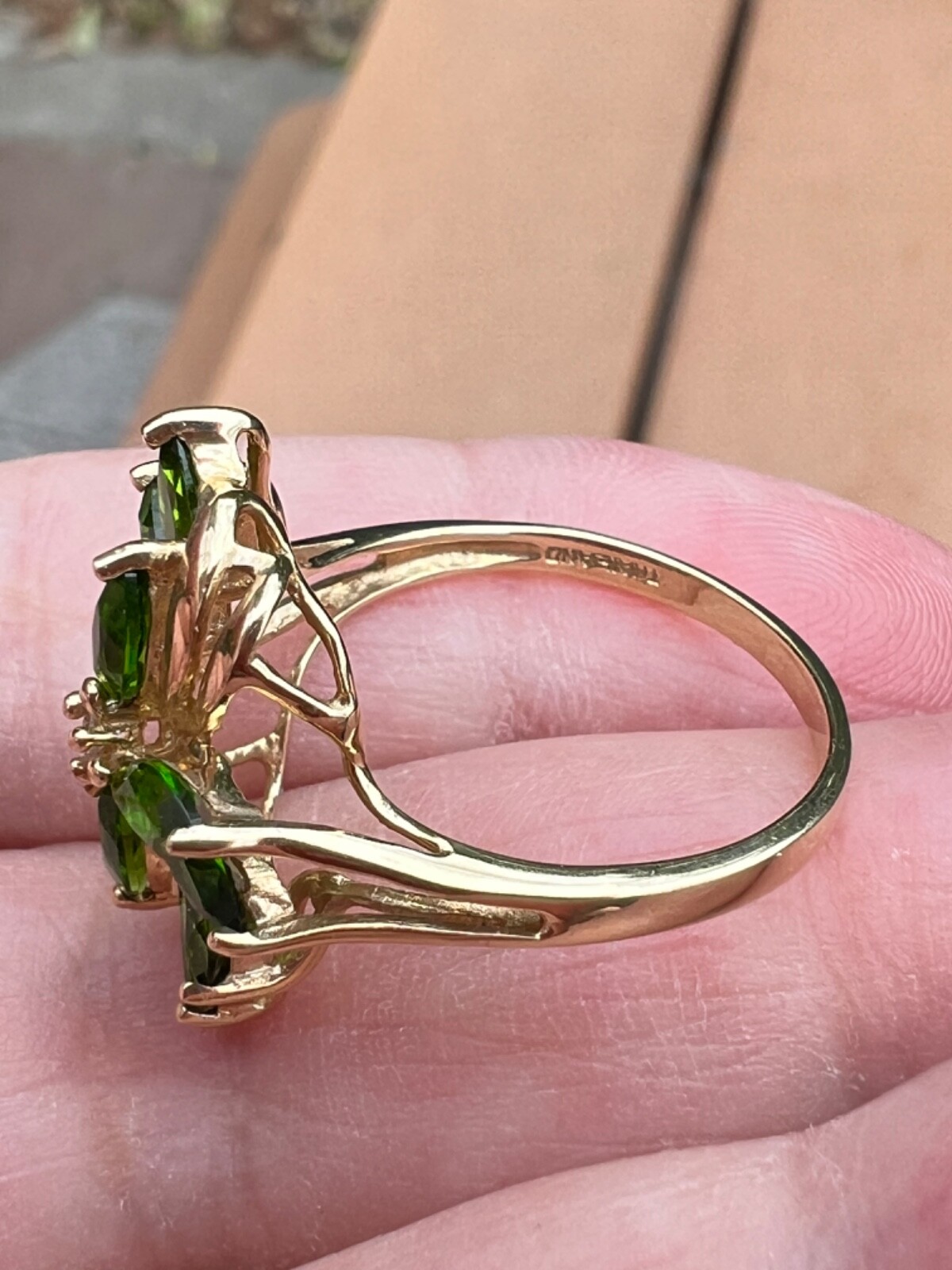 VINTAGE 14K YELLOW GOLD VIVID GREEN CHROME DIOPSIDE DIAMOND COCKTAIL RING