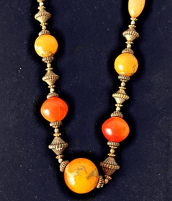 VINTAGE Art Deco Venetian Acrylic Beaded Honey Amber Gold Necklace 24″