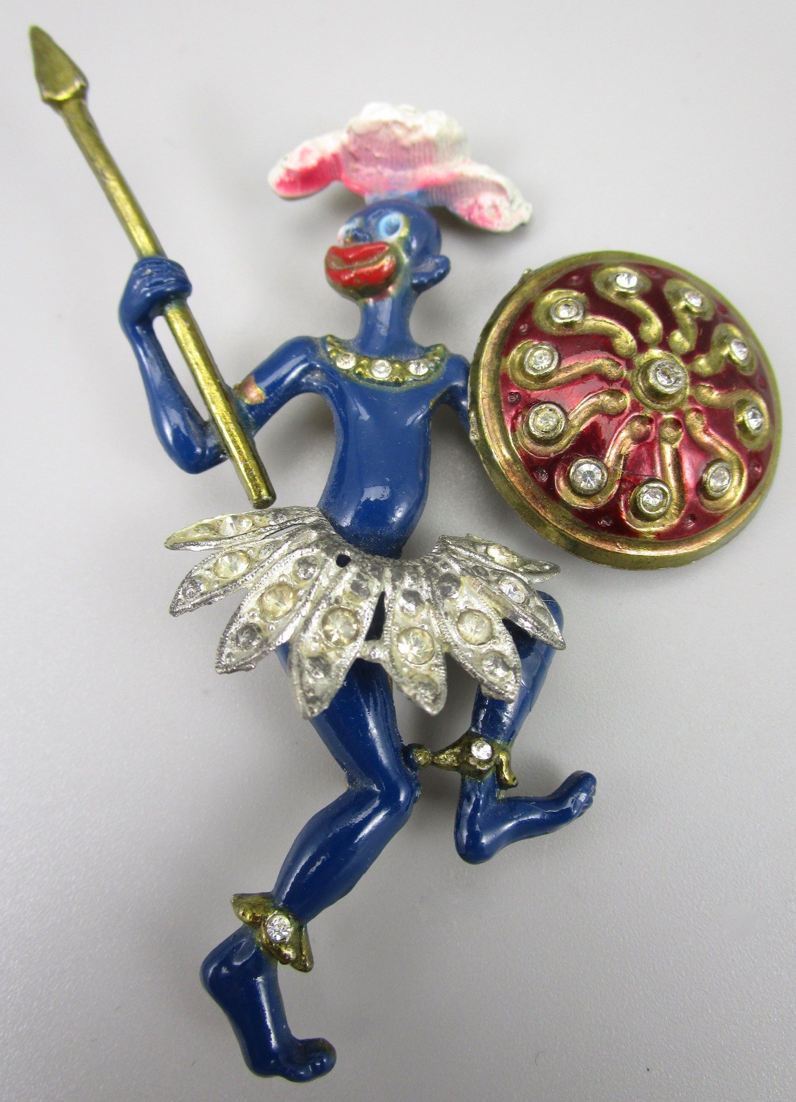 SCARCE NEW ENGLAND GLASSWORKS 3 1/2″ ZULU WARRIOR BROOCH PIN W/ SHIELD