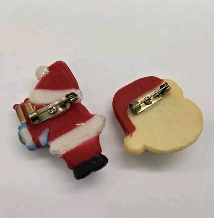 Fun World Santa Claus Brooch Christmas Pin Lot of 2 Vintage Holiday