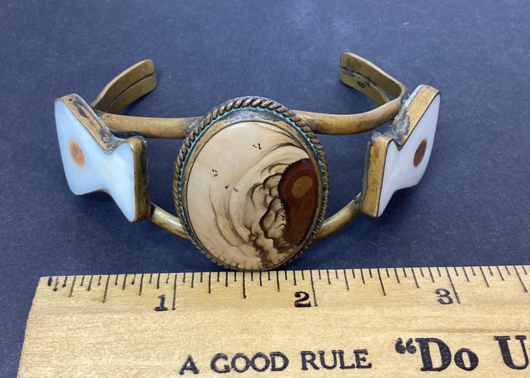 Vtg Southwestern Style Cuff Bracelet Oval Sand Agate & Mother Of Pearl Inlayed