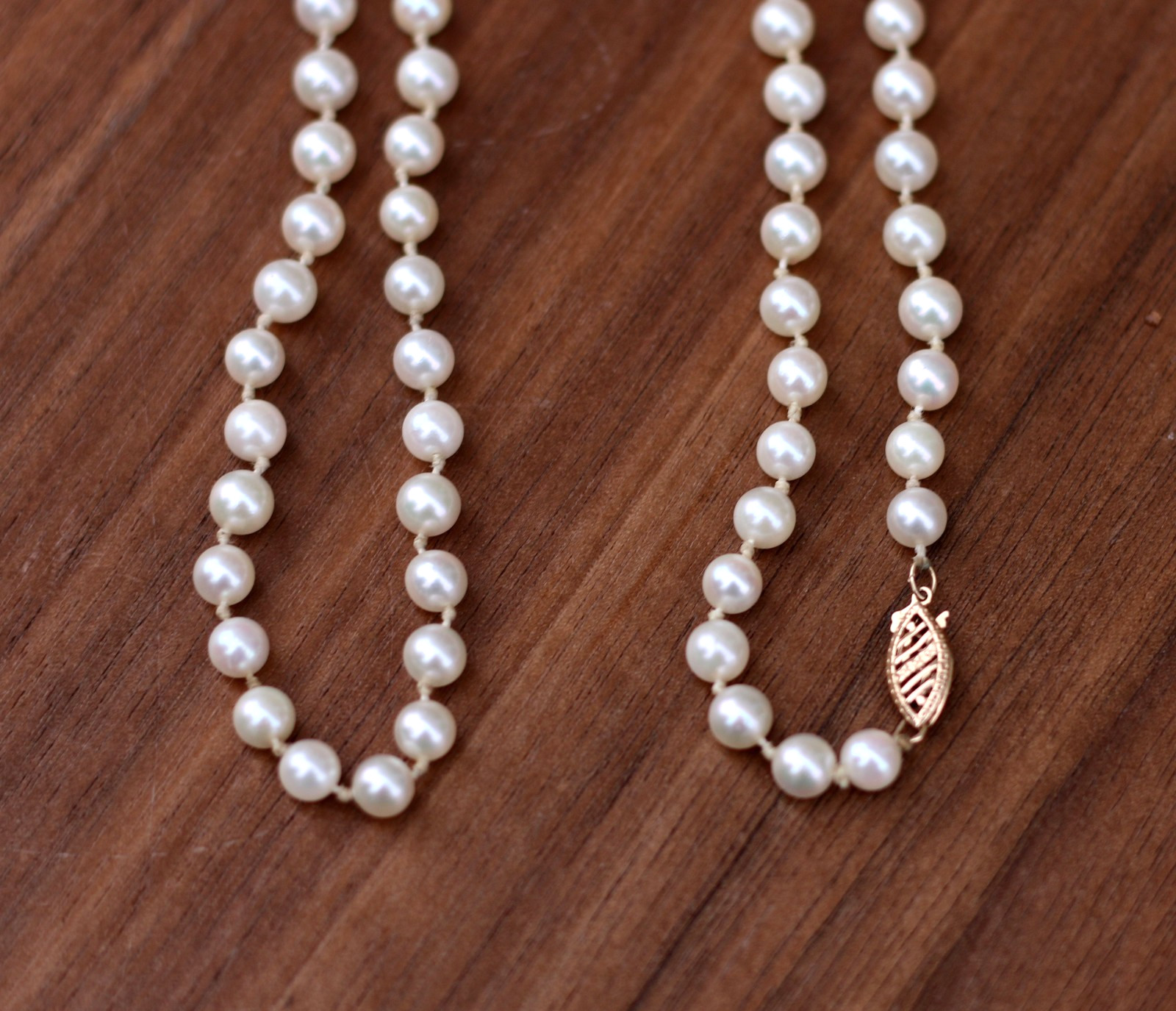 Stunning Vintage 14K Yellow Gold Strand Cultured Pearl Necklace 5.3 mm 19.5″