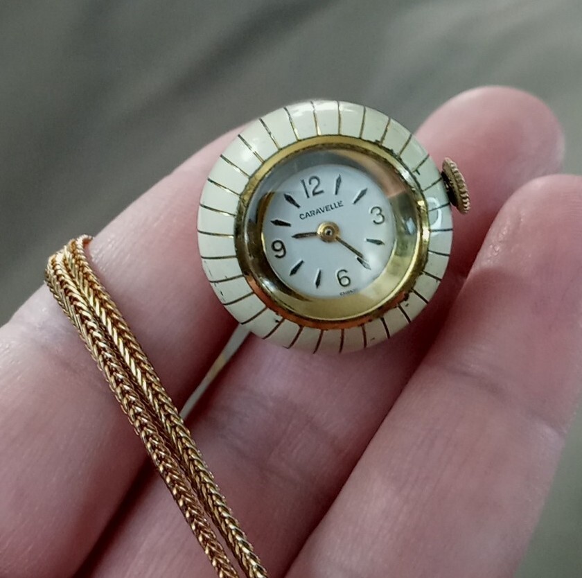 VINTAGE CARAVELLE BALL PENDANT WATCH 60’S WHITE & GOLD ENAMEL RUNNING HAND WIND