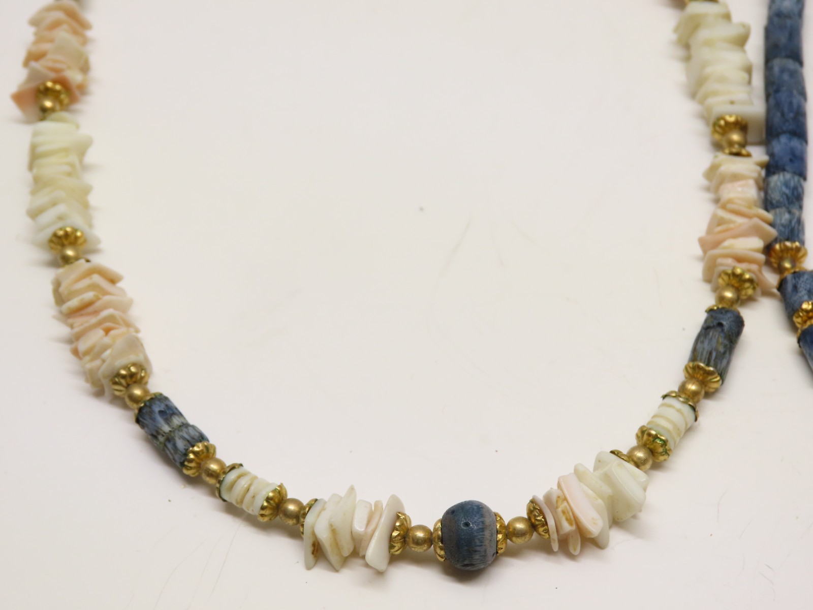 Vintage Puka Shell Beaded Necklace Sponge Coral MOP Lot Gold Tone Accents D5399