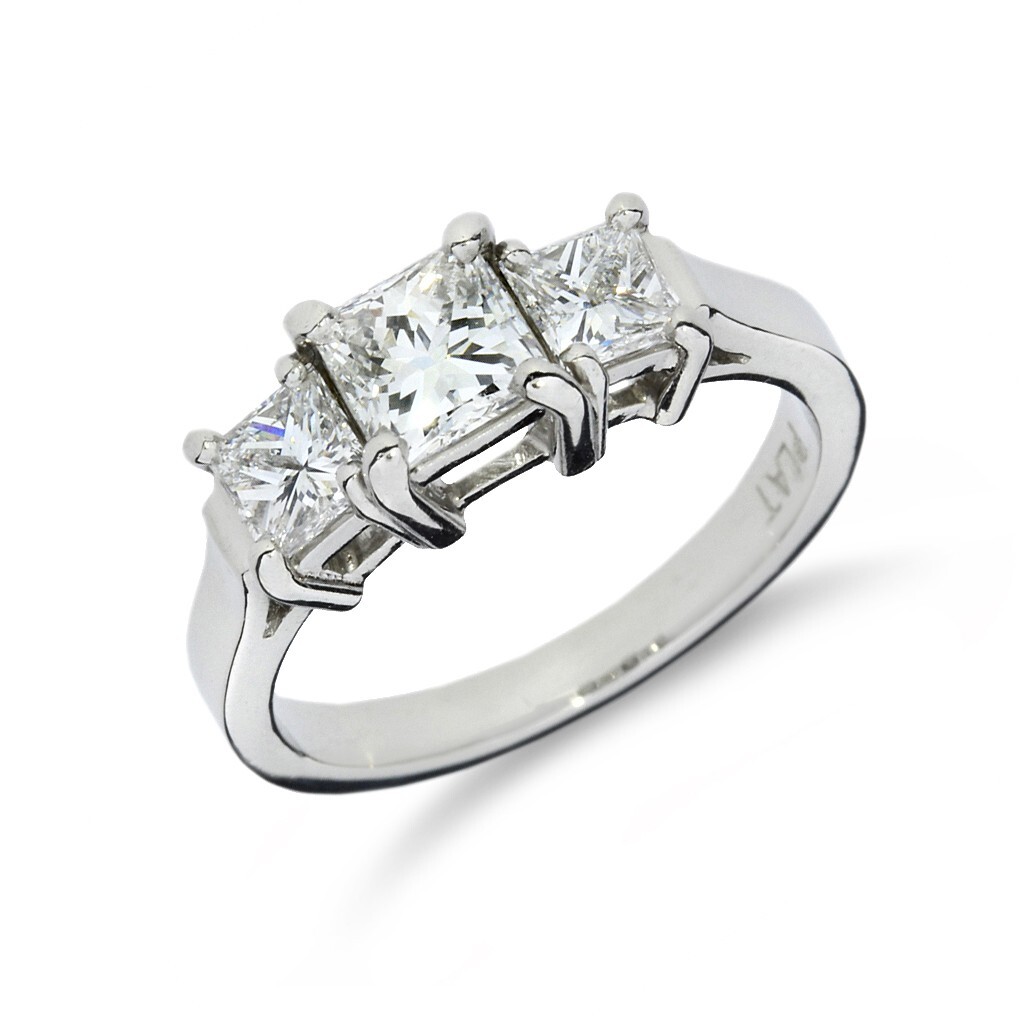 Platinum 1.58ctw VVS/VS Princess Natural Diamond 3 Stone Ring GR-2877-P