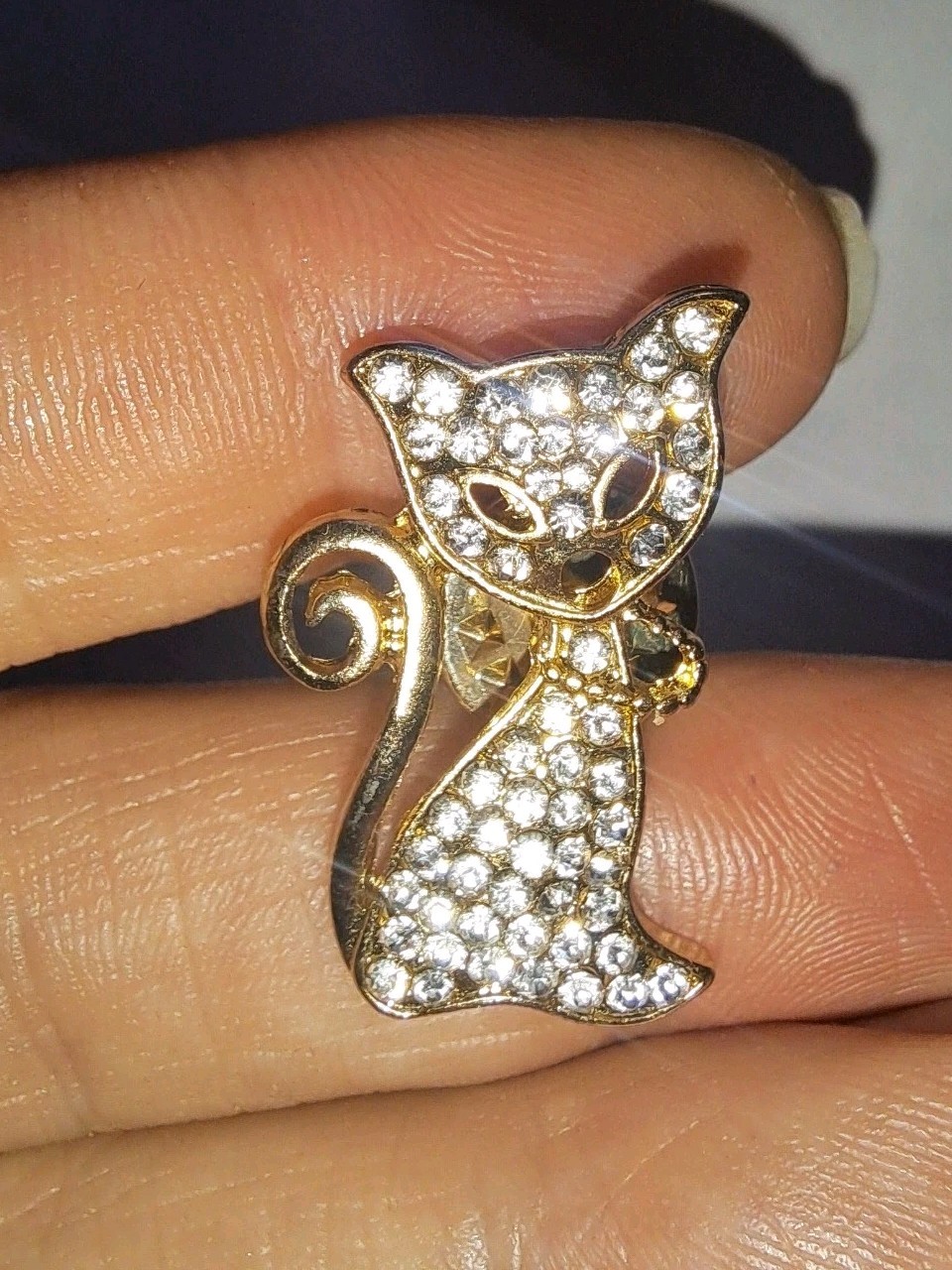 Real Collectibles by Adrienne Kitten Brooch White Sparkly Rhinestones
