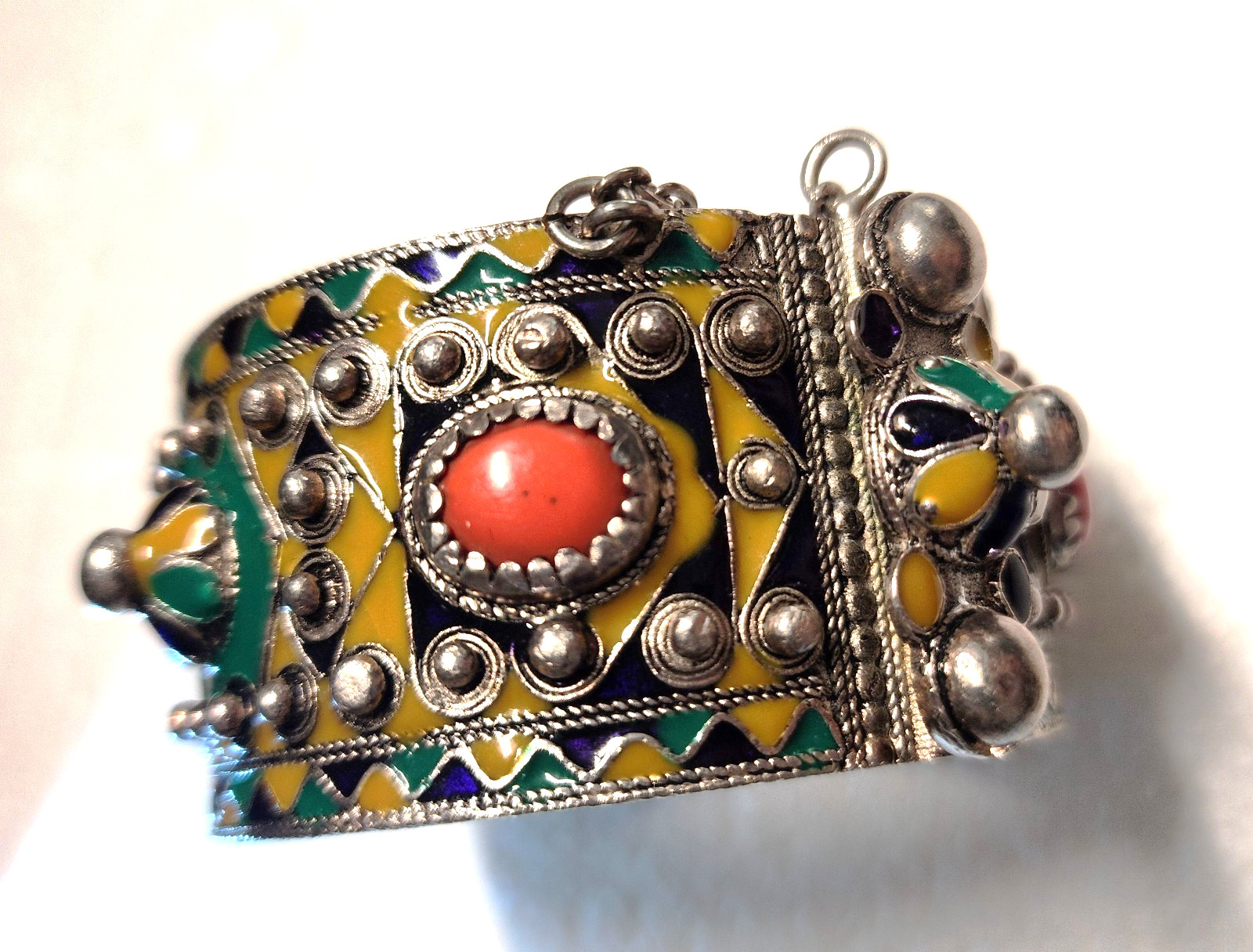 VINTAGE ENAMEL BERBER CUFF TRIBAL BANGLE BRACELET 2 5/8″ WIDTH X 1 3/8 DEEP