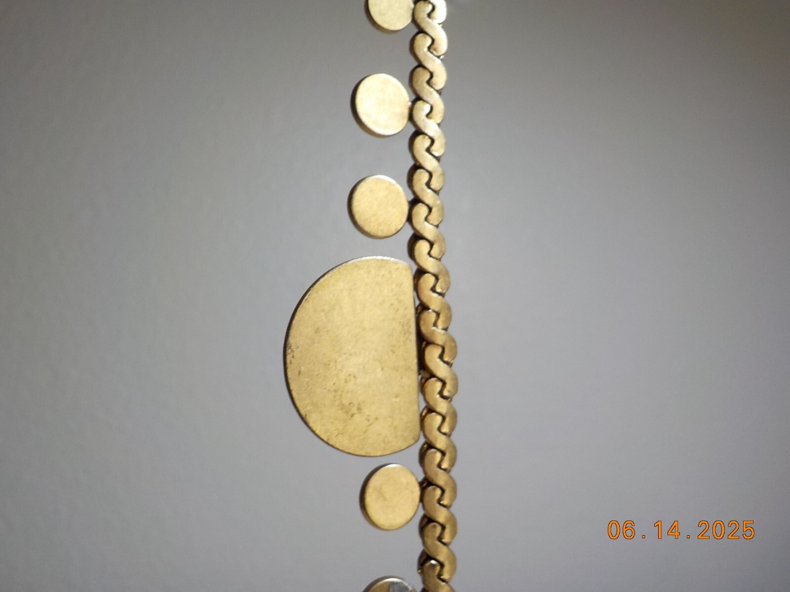 GOLDTONE FLAT S LINK CHAIN CHOKER W/LAYERED COIN DISK PENDANT & COIN ACCENTS
