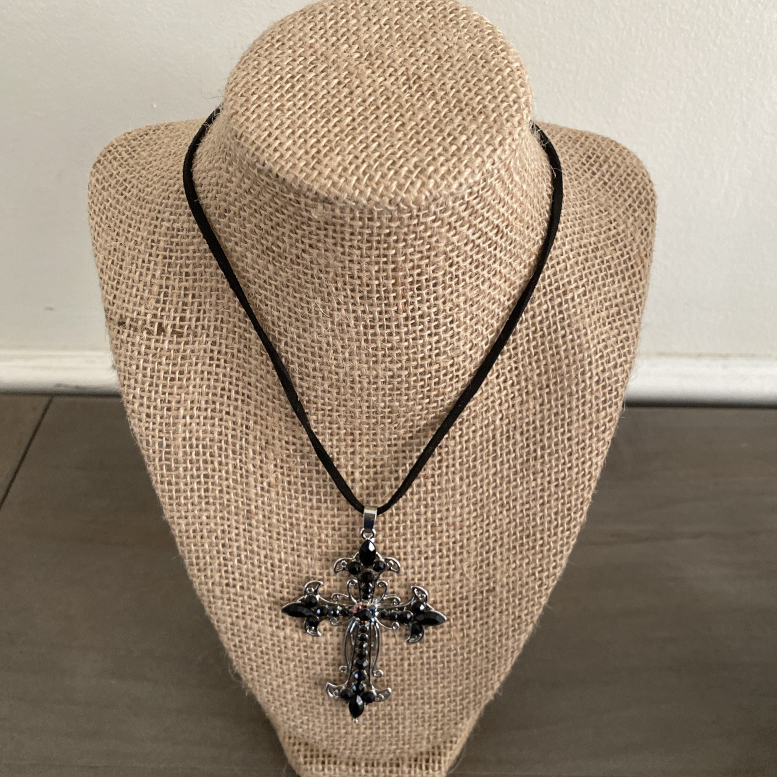 Necklace Black Cross Silver Tone Pendant Punk Gothic Faith Minimalist Y2K 2000s