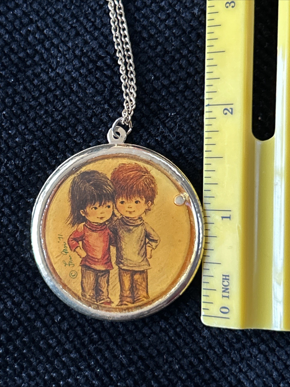 VINTAGE 1971 Fran Moore Moppetts Best Friends Necklace Gold Tone
