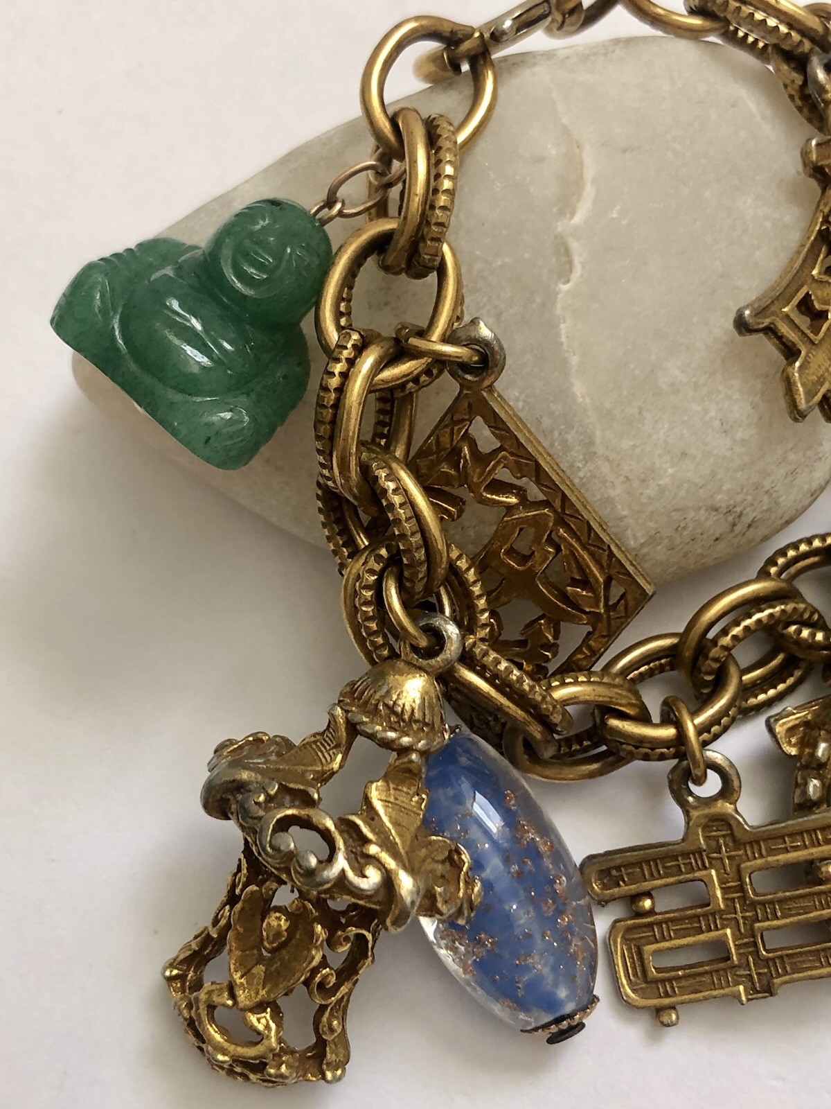 VTG Gold Tone Bracelet W/ Charms, Asian Theme To It.Beautiful And Colourful