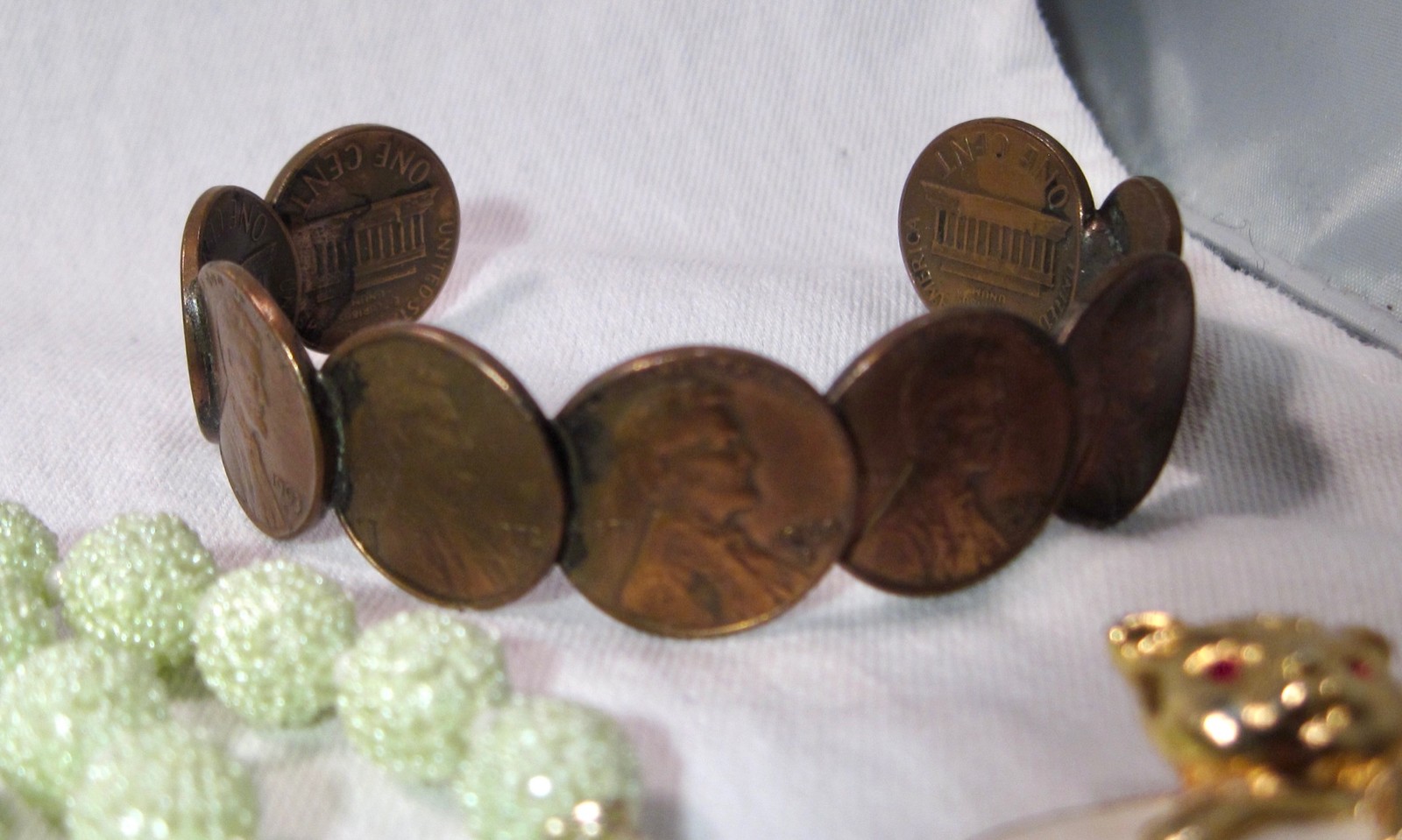 Vintage Costume Jewelry Some Signed – Lot of 21- K977