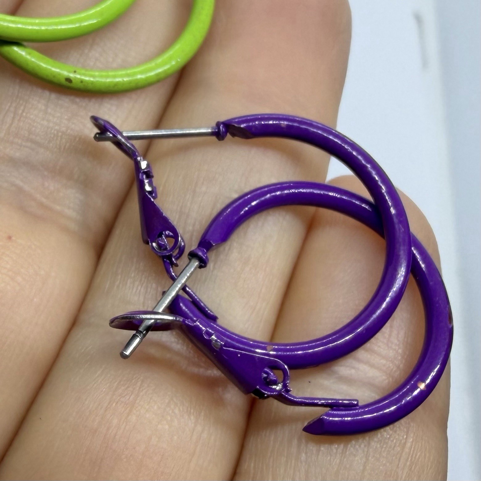 Vtg Lime Green Dark Purple 1970’s Enamel Full Hoop Omega Earrings Lot Tube Two