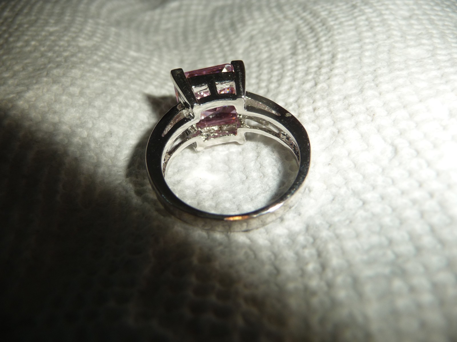 PINK SQUARE CENTER STONE W FAUX DIAMOND SILVER TONE Sz 6 3/4 RING #19/19/3