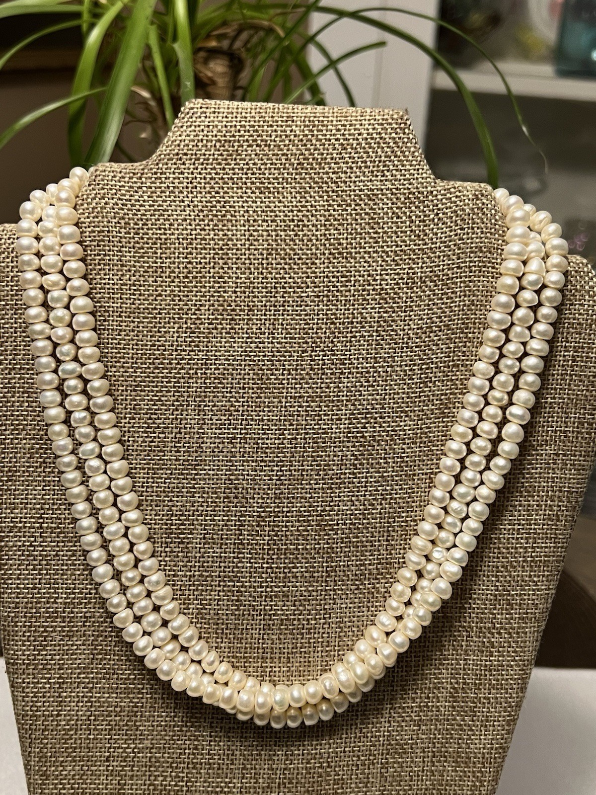 ESTATE 3 STRAND GENUINE WHITE PEARL NECKLACE 18-19” ABALONE FLOWER CLASP