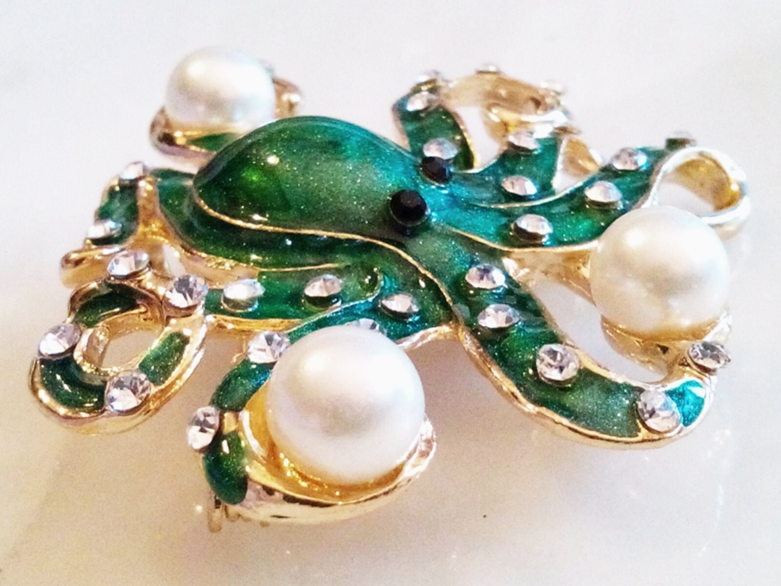 ENAMELED OCTOPUS BROOCH/PENDANT!Green Enameled, Clear Crystals, Imitation Pearls