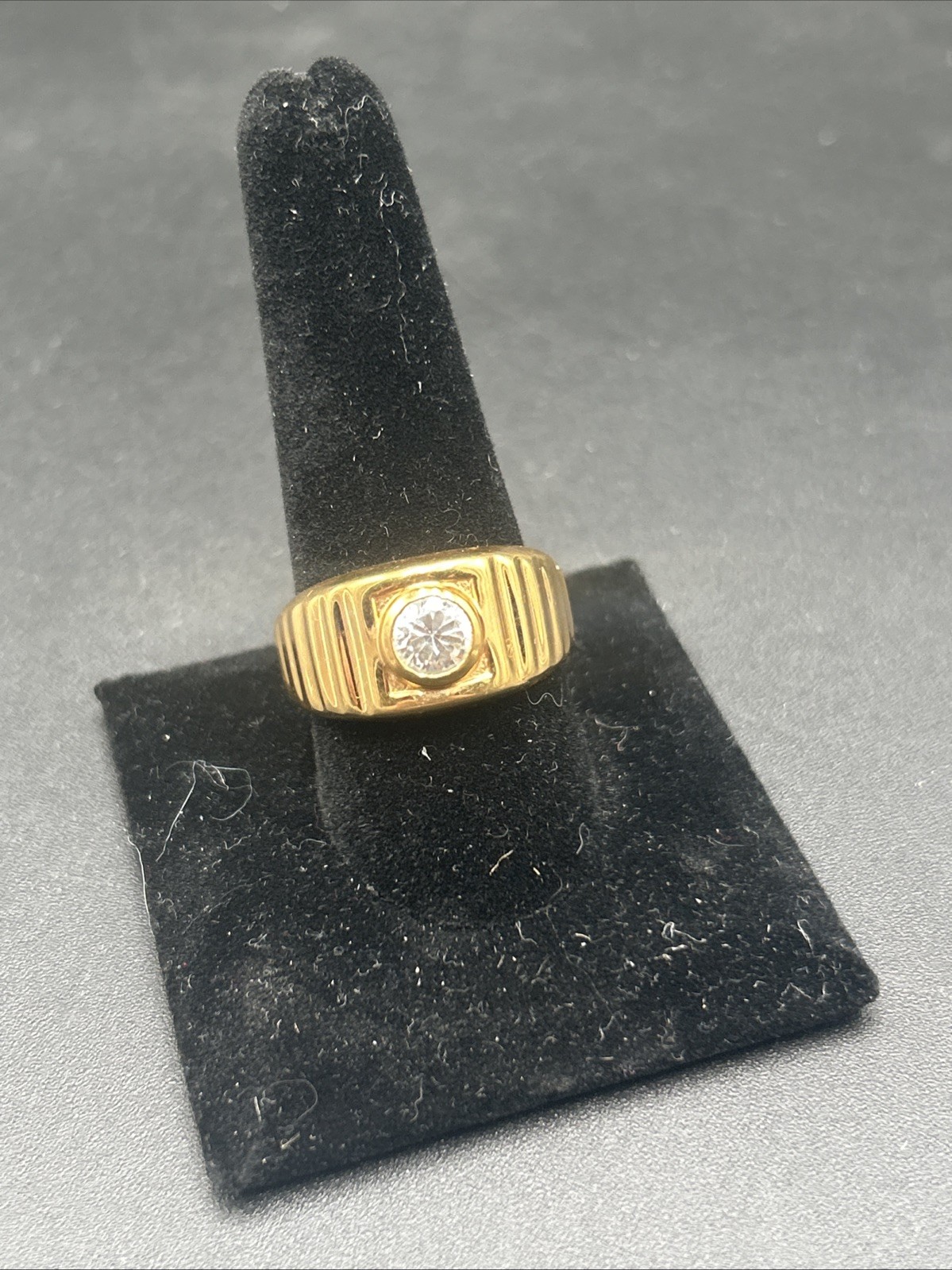 Vintage 18KT HGE Electroplated Gold Mens Ring with Crystal Stone Sz 10.5
