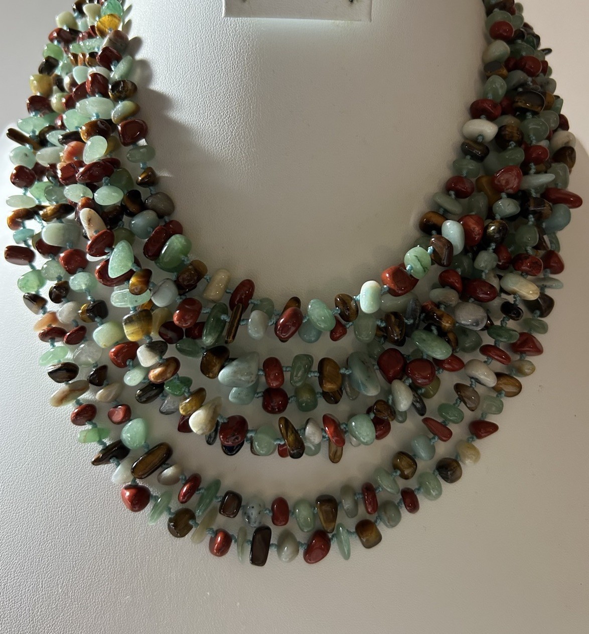 Vtg Multi strand(8)Natural Jade,Tigers Eye,& Jasper Chip Bead Necklace Hand Knot