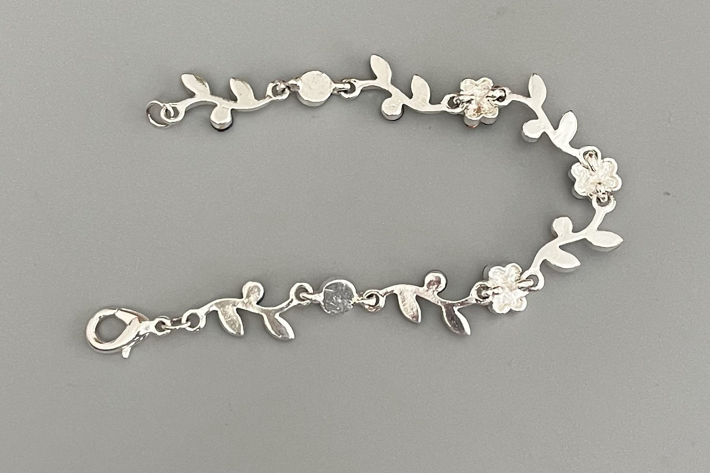 VTG Silver Tone Black Rhinestone Floral Vine Necklace-Bracelet-Earring Set