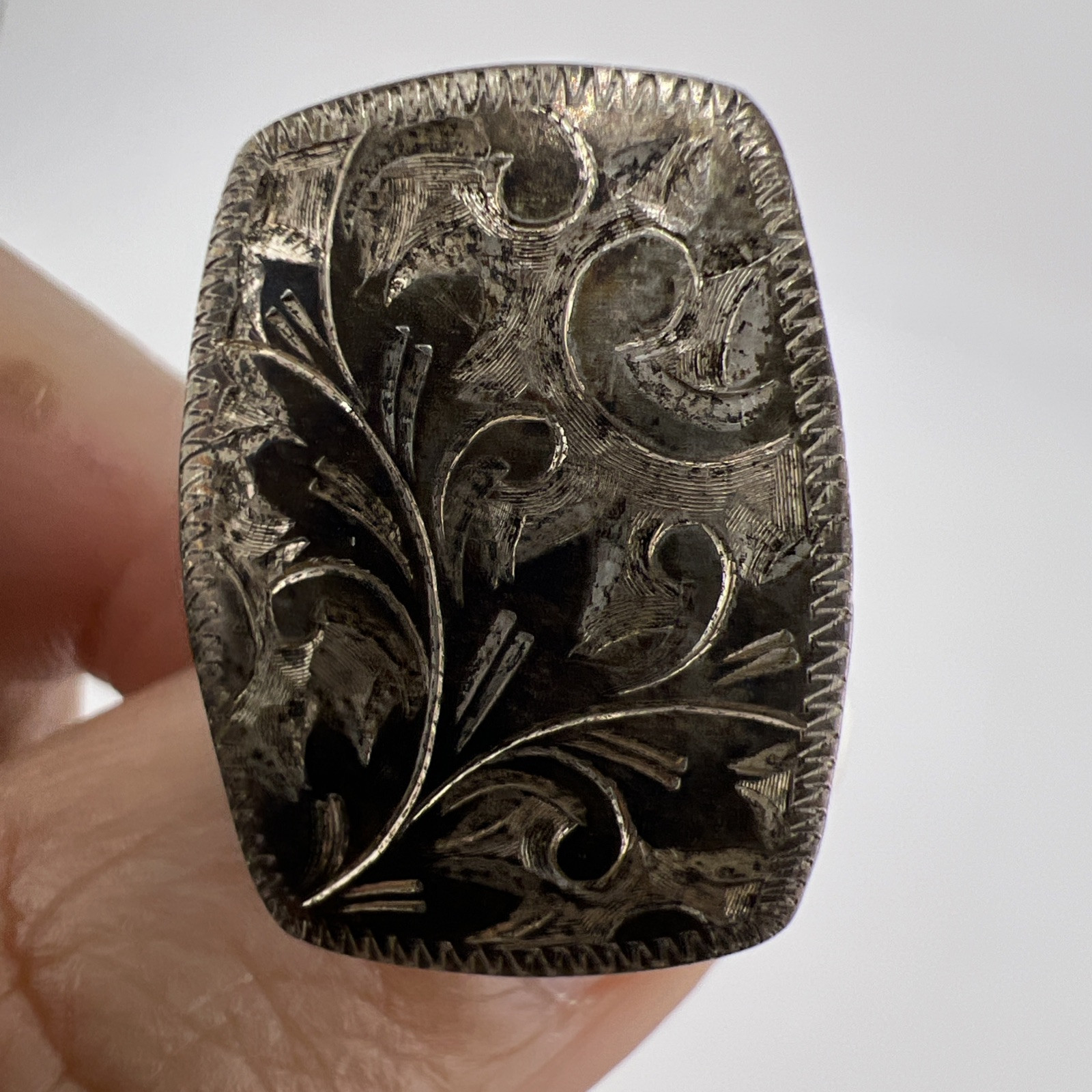 Vintage 1950s 1960s Men’s Silver Cufflinks – Etched Foliate Design A-53