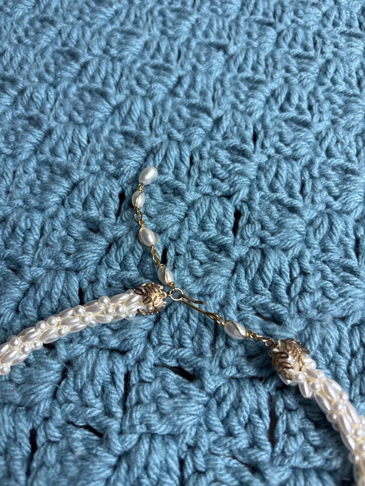 Vintage Plastic Faux Pearl Beaded Necklace Goldtone Hook Clasp 15-17 inches