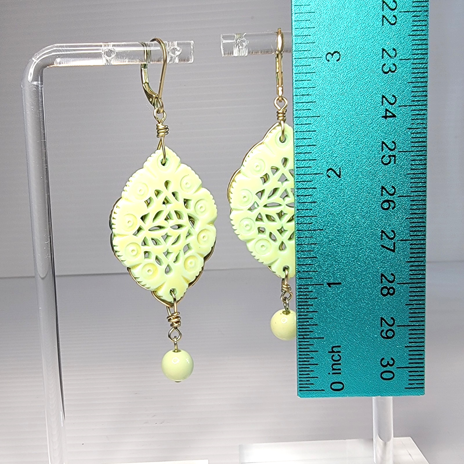 Vintage Coldwater Creek Mint Green Kashmir Necklace & Earring, 23″L Gold-Tone