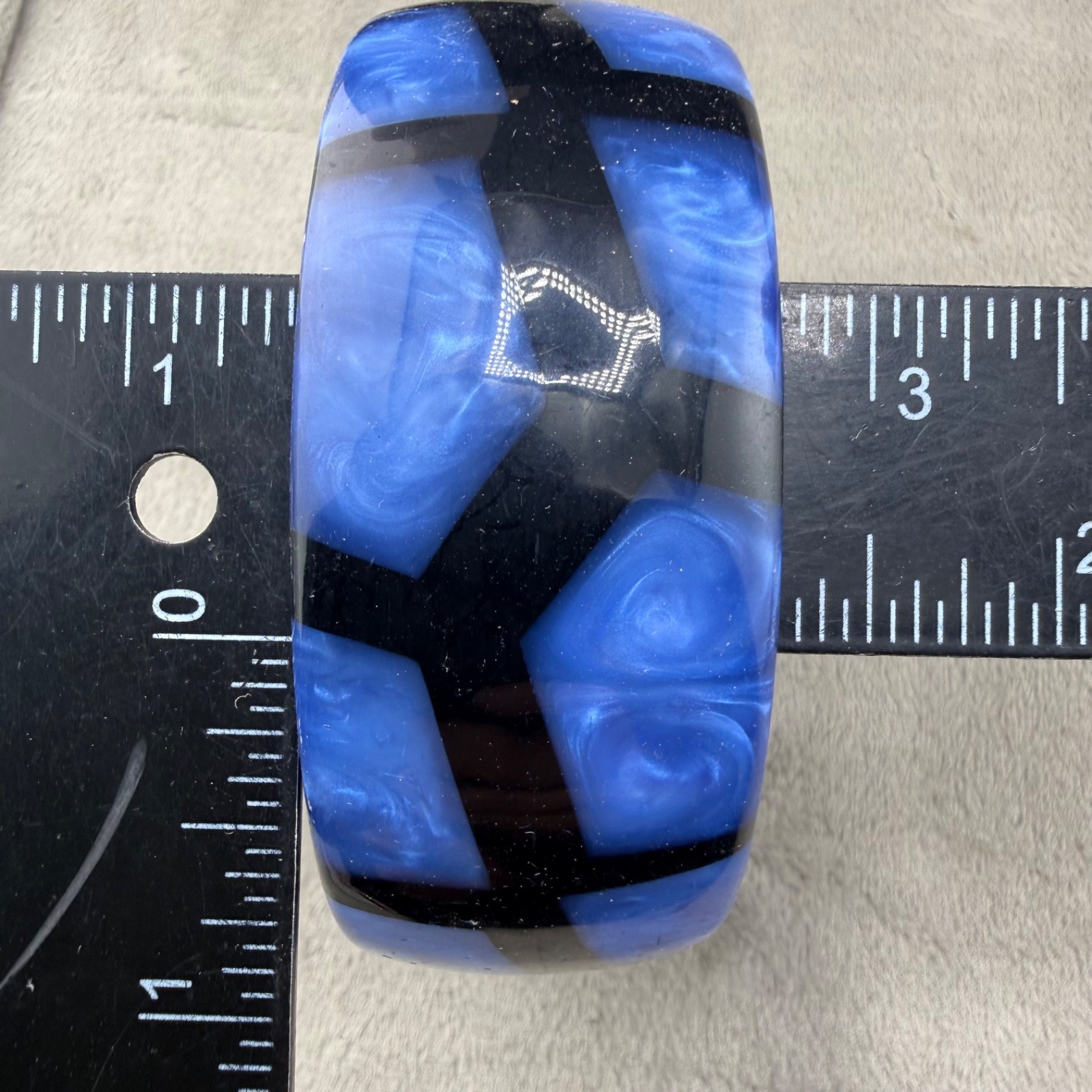 Vintage Chunky Retro Bangle Bracelet Blue and Black Acrylic 9.5”
