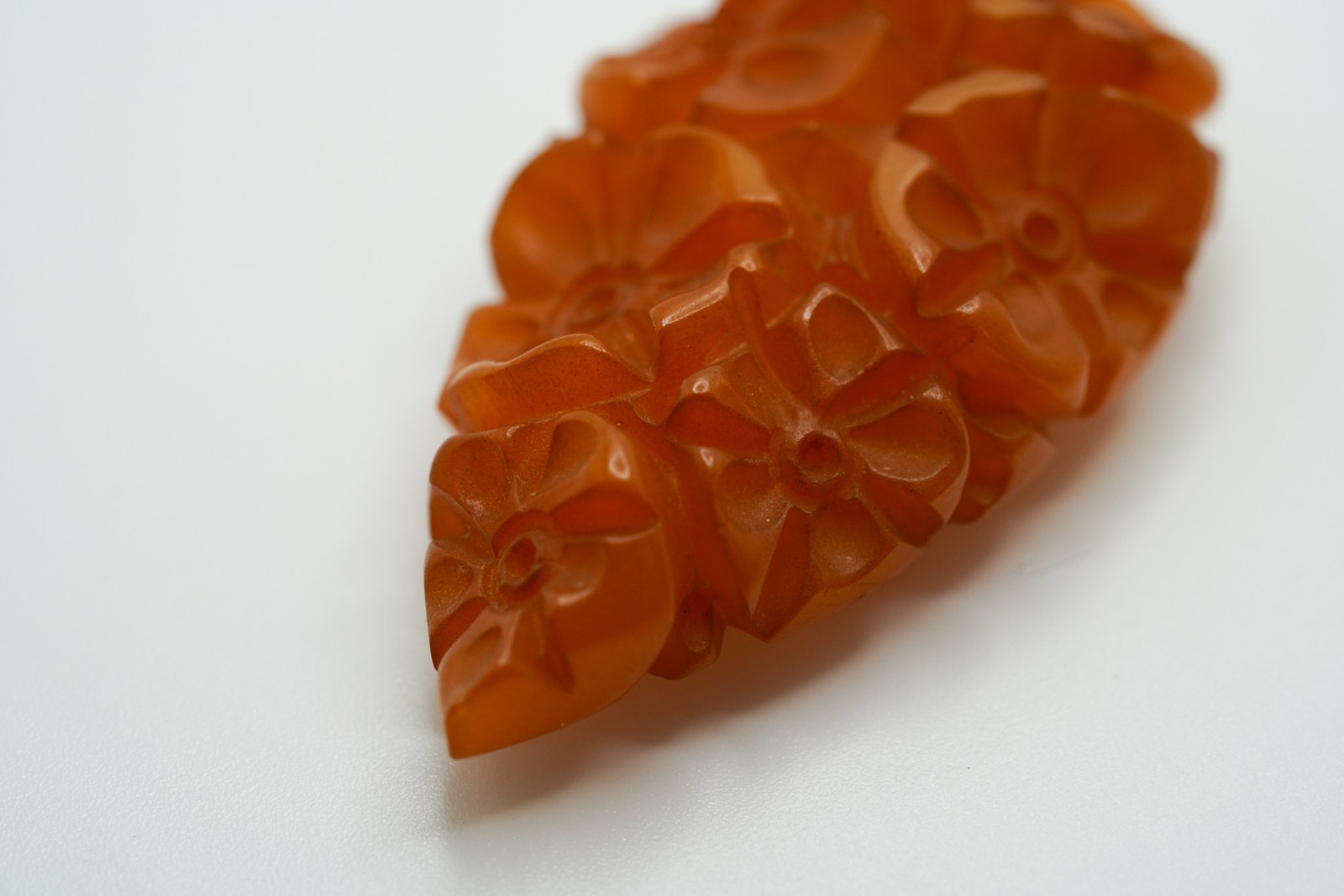 Vintage Carved Flower Bakelite Sweater / Dress Clip 5.3cm JB45