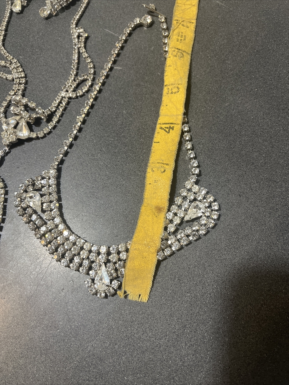 VINTAGE ESTATE LOT 4 CLEAR RHINESTONE NECKLACES 3 PAIR SCREWBACK DANGLE EARRINGS