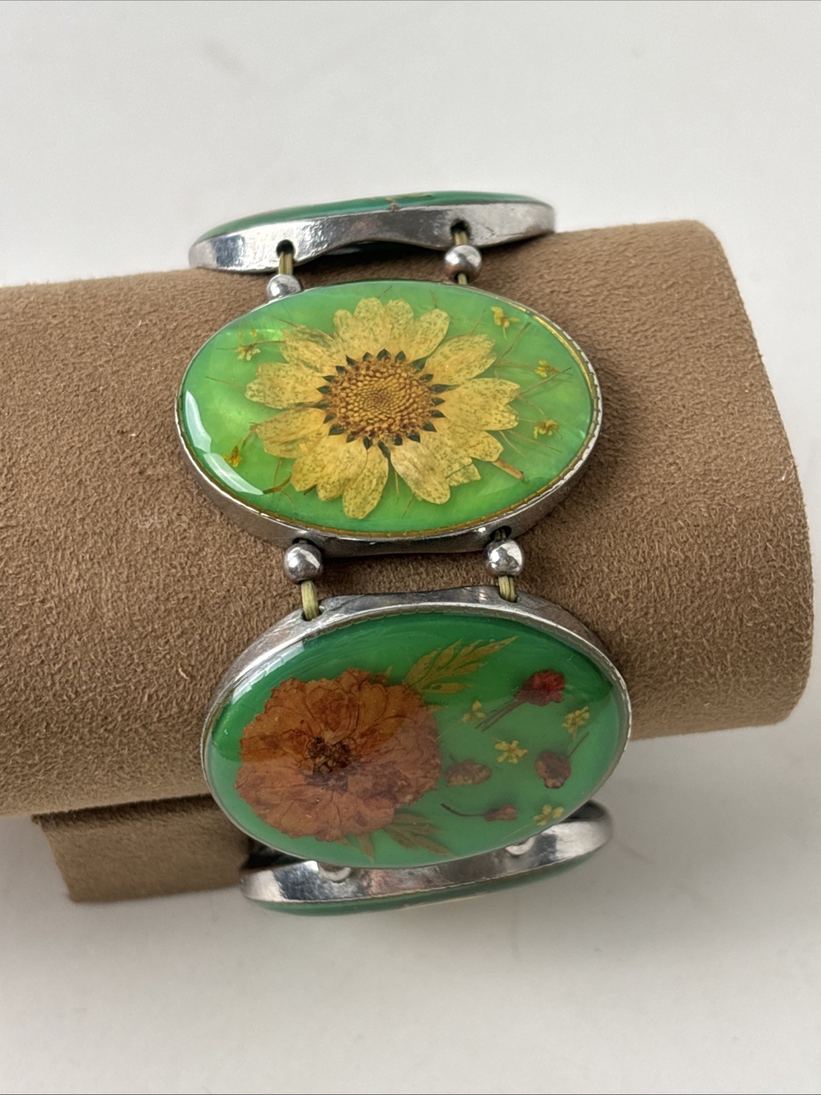 Vintage Dried Flowers Bracelet Pressed Lucite Resin Stretch Band