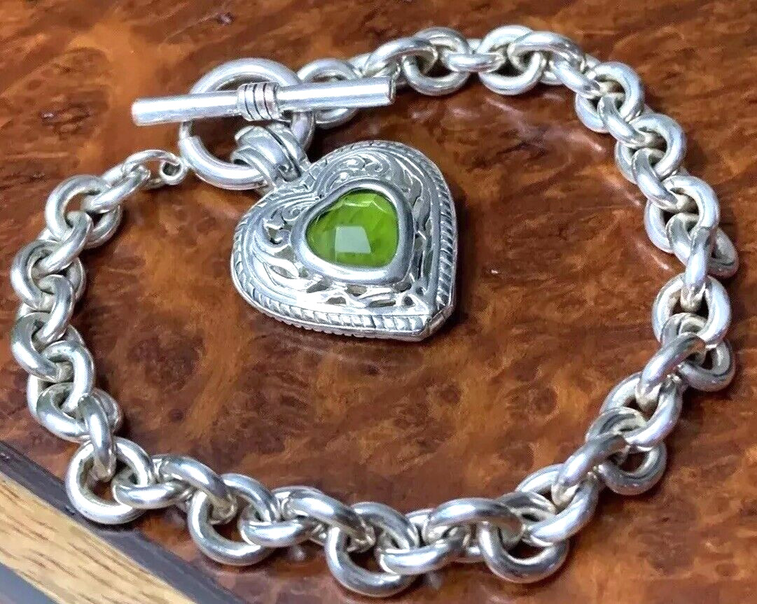 Vintage “Sister” JC Silver Plate Green Peridot Birthstone Ladies Heart Bracelet