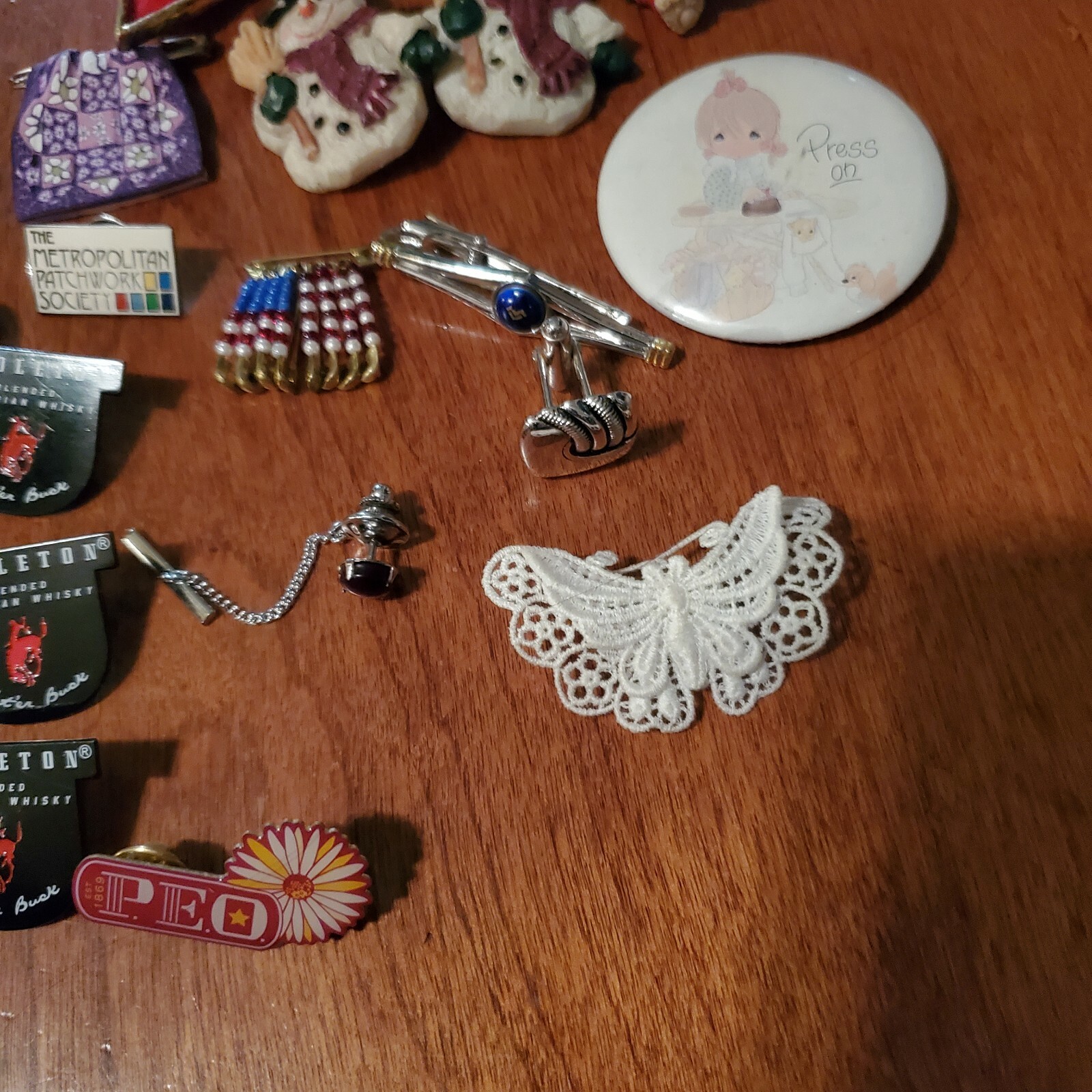 Vintage Rhinestone Resin Metal Pin Lot 24 Brooches 2 tie clips and 1 cuffling