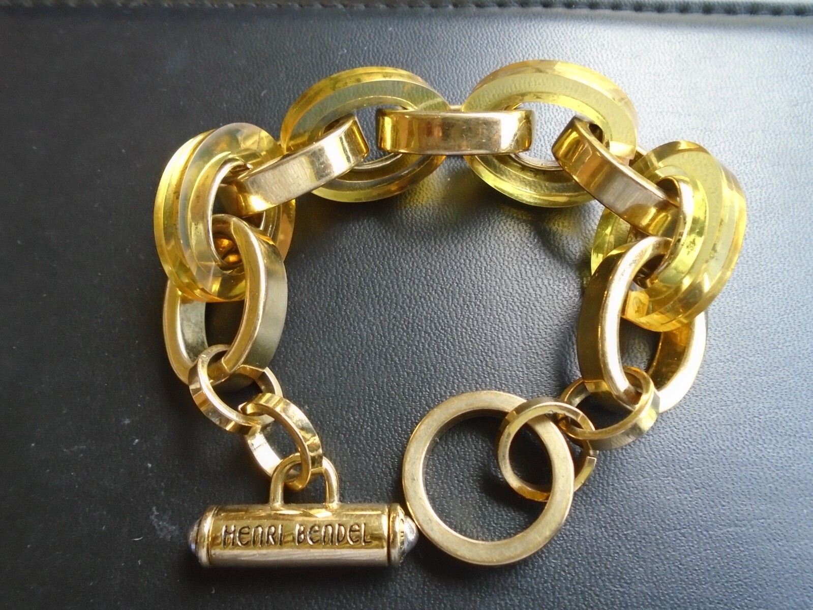 HENRI BENDEL Vintage Chain Link Bracelet. Rare Design. Gold Tone.Yellow. Large. 