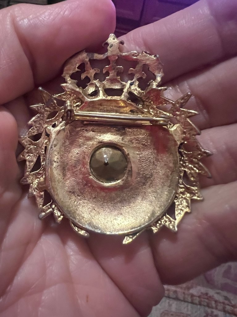Vintage Gold Crown Laurel Wreath Brooch w Lg Faceted Glass Centerpiece #military