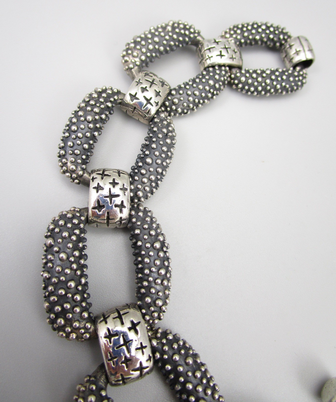 BEAUTIFUL HEAVY DIAN MALOUF TEXTURED LINK STATEMENT BRACELET 81 GRAMS