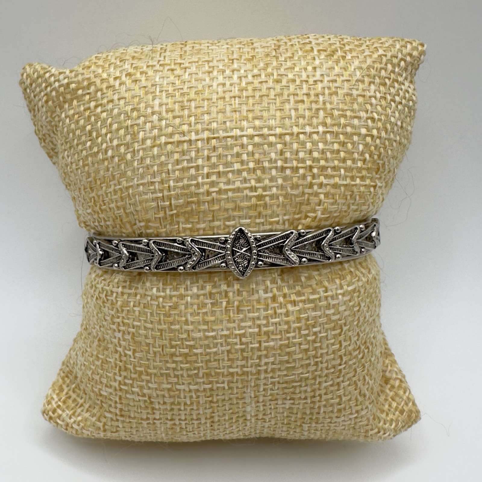 Vintage Hinged Bracelet Bangle Repousse Silver Tone 6.5″