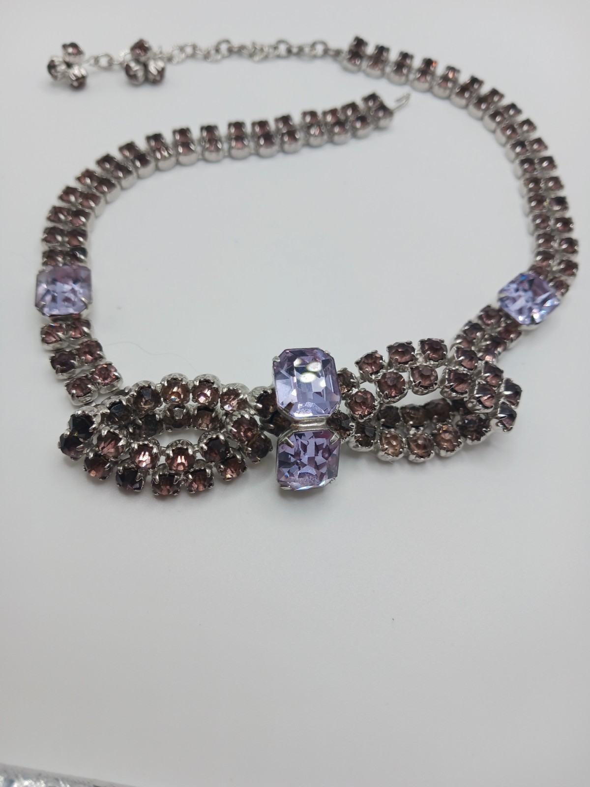 Vintage Blue Violet Purple Alexandrite lilac Rhinestone Bow Necklace silver tone