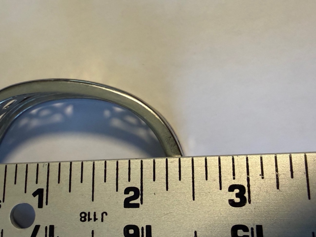 Vintage Beautiful Women’s Silver Tone Open Design Hinged Cuff Bracelet