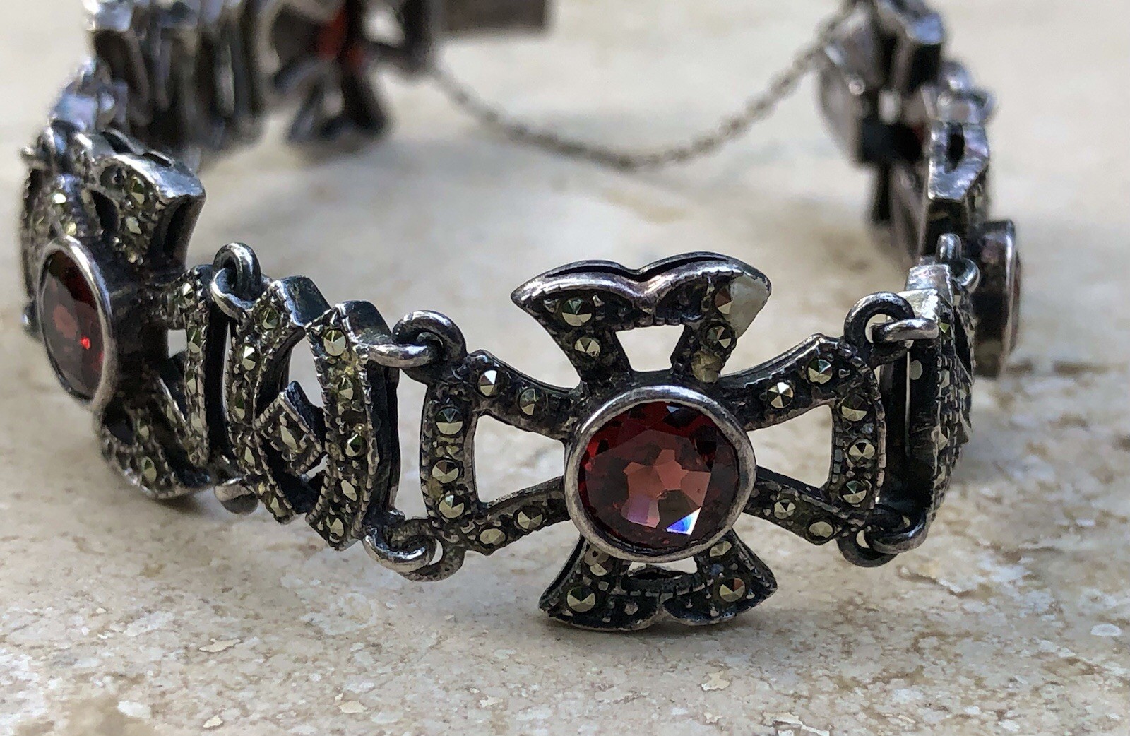 💥❤️✨VINTAGE 925 STERLING SILVER GARNET & MARCASITE MALTESE CROSS BRACELET ✨❤️💥