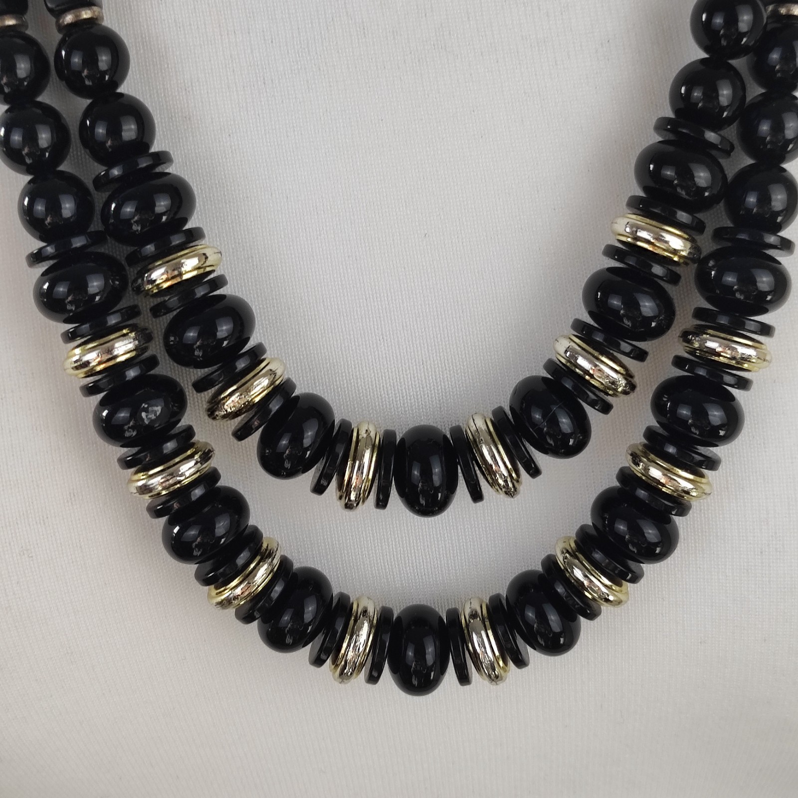 Vintage Womens Black Silver Beaded Necklace Large Side Bead Box Tab Insert Close