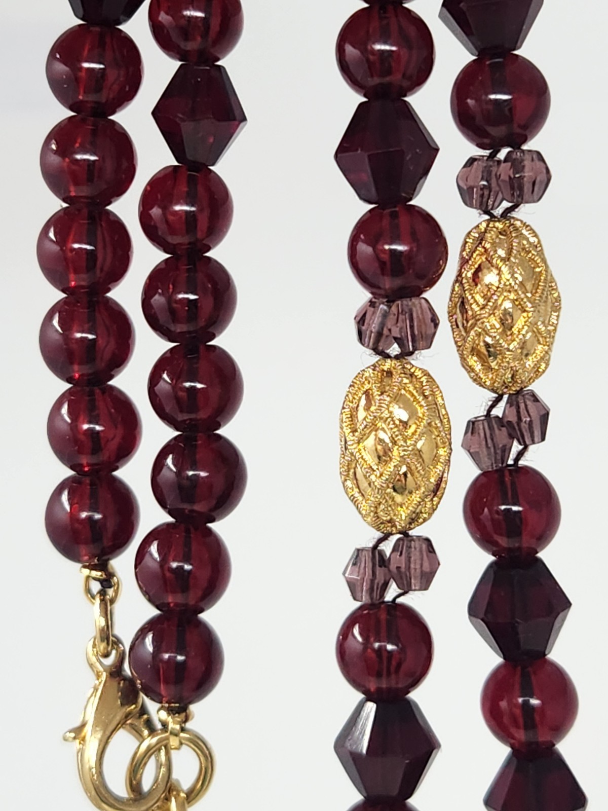 Red Lucite & Purple Faceted Glass Crystal Beaded Necklace Gold Tone Accents VTG