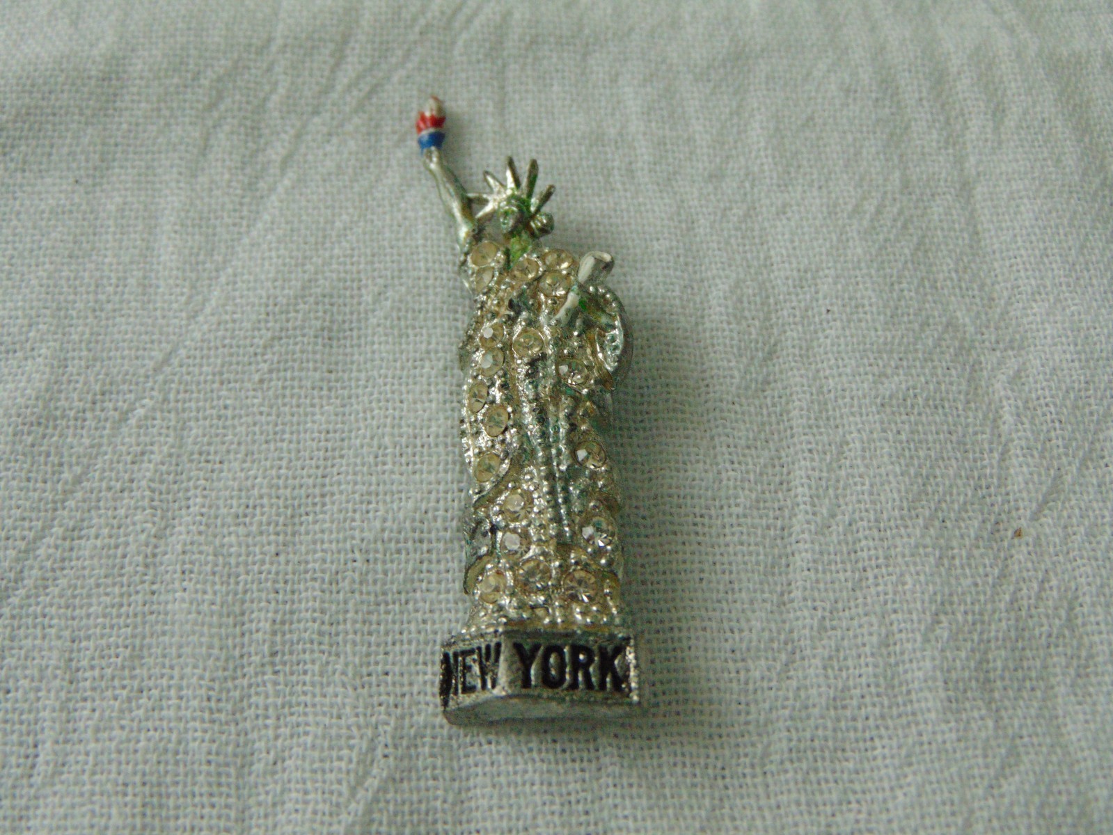 vintage antique unsigned Coro New York Statue of Liberty pin crystals enamel